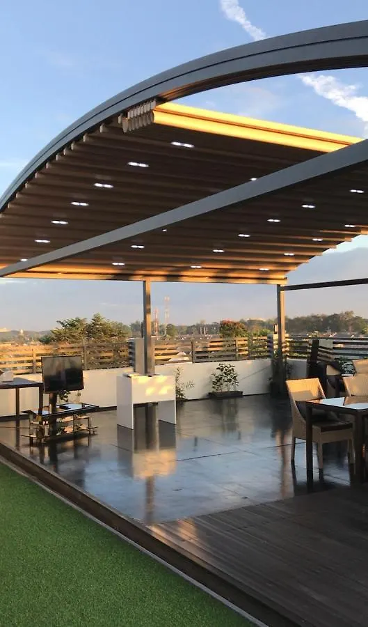 Ben'S Greentown Condotel Angeles Filippinerna